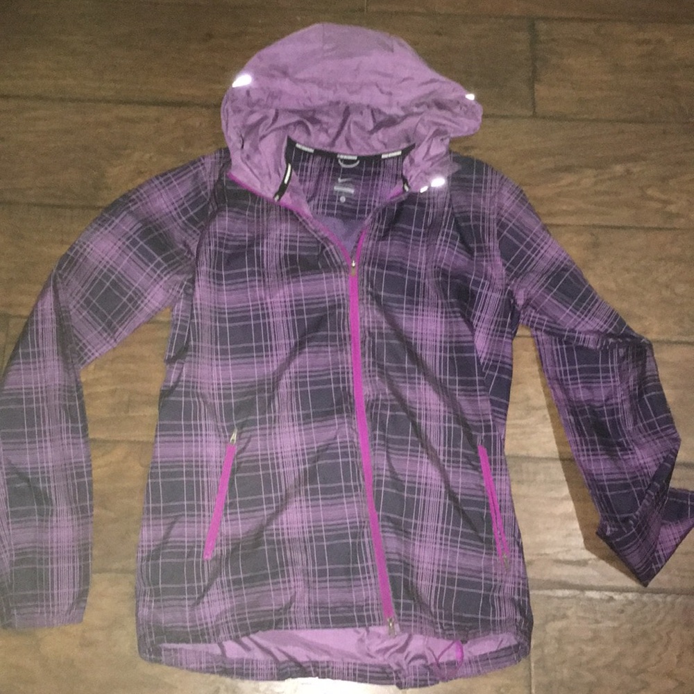 Nike running jacket size M